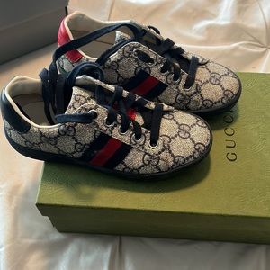 Authentic Gucci shoes size 28 good condition only worn 4x